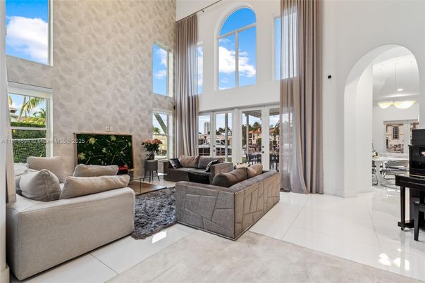 Interior, Living room, Pendant Lights, Piano