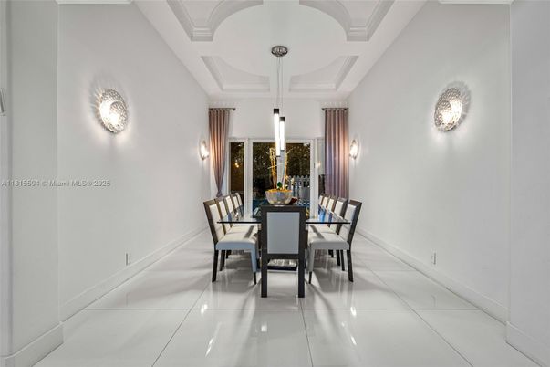Dining room, Interior, Pendant Lights