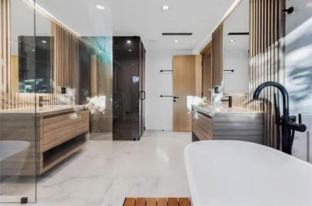 Bathroom, Free Standing Baths, Glass Shower, Interior, Marble, Recessed Lighting
