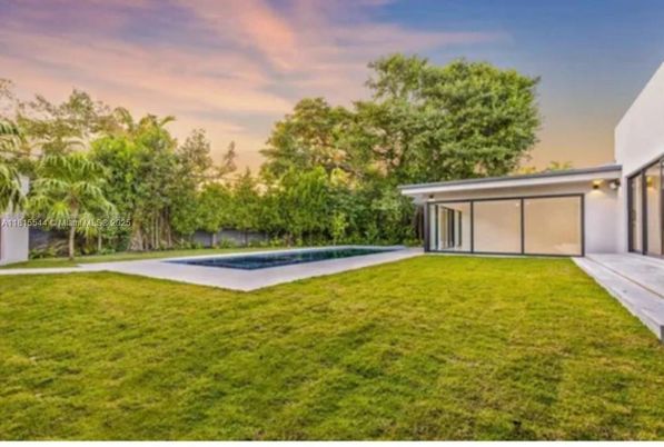 Backyard, Exterior, Pool