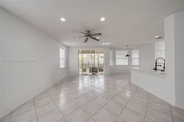 Empty room, Interior, Pendant Lights, Recessed Lighting
