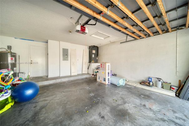 Garage, Interior