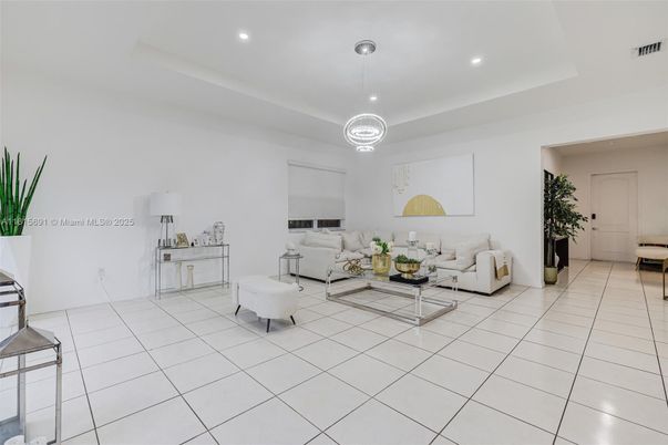 Interior, Living room, Pendant Lights, Recessed Lighting