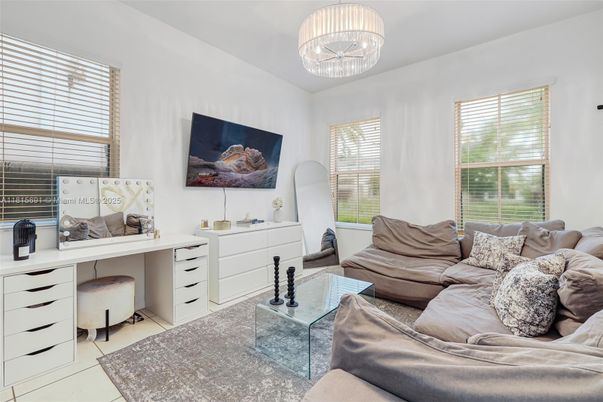 Chandelier, Home Office, Interior, Living room