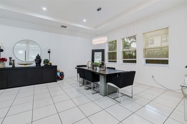Chandelier, Dining room, Interior, Recessed Lighting