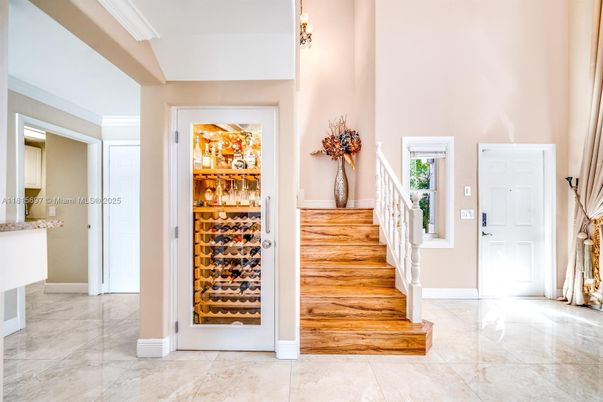 Interior, Marble, Wine Storage