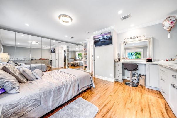 Bedroom, Interior, Recessed Lighting, Wood Texture Flooring