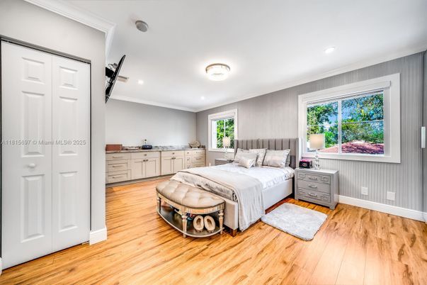 Bedroom, Interior, Recessed Lighting, Wood Texture Flooring