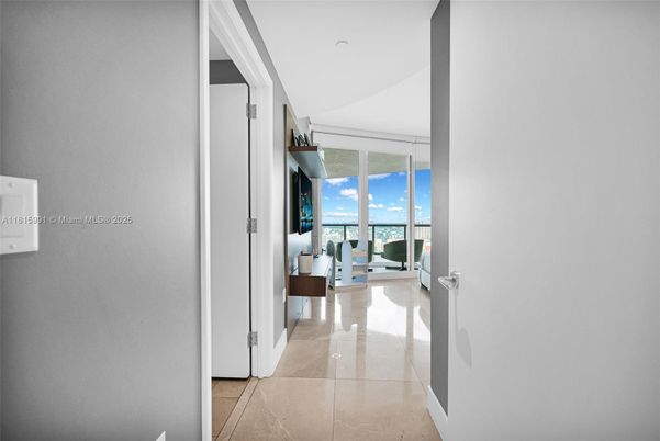 Interior, Recessed Lighting, Water