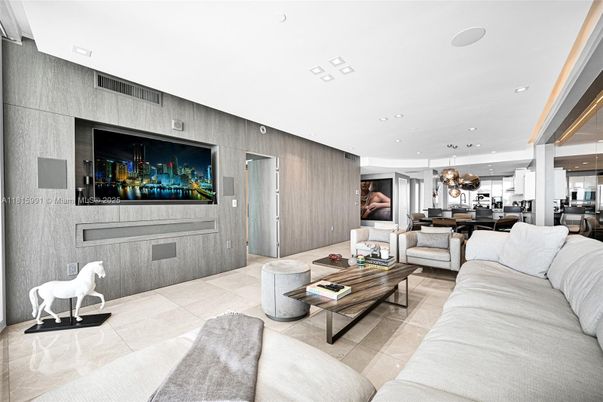 Interior, Kitchen, Living room, Pendant Lights, Recessed Lighting