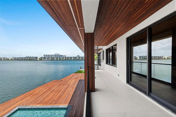 Water, Exterior, Pool, Other