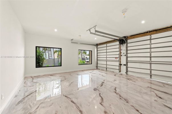 Garage, Interior, Marble, Recessed Lighting
