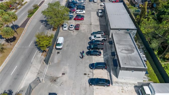 Exterior, Drone
