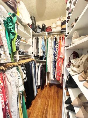 Interior, Walk-in Closets, Wood Texture Flooring