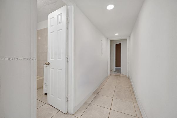 Interior, Recessed Lighting