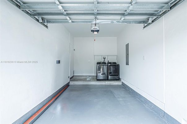 Garage, Interior, Washer