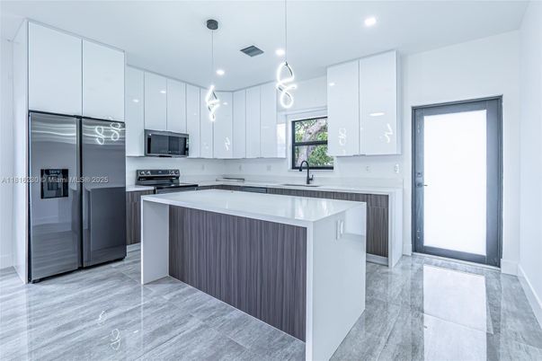 Interior, Kitchen, Pendant Lights, Recessed Lighting, Stainless Steel Appliances