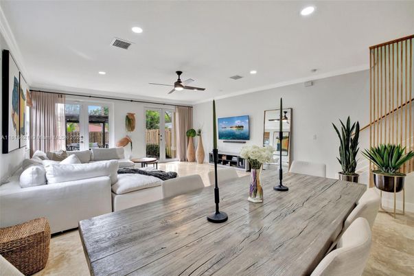 Dining room, Interior, Living room, Recessed Lighting