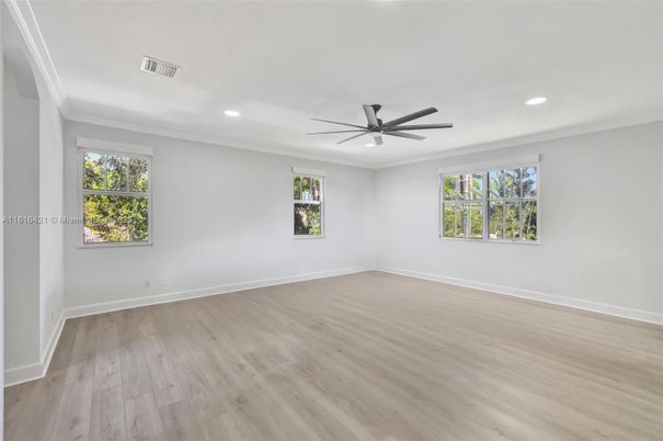 Empty room, Interior, Recessed Lighting, Wood Texture Flooring