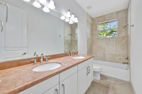 Bathroom, Dual Sink Vanities, Interior