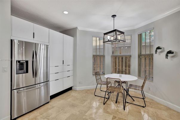 Dining room, Interior, Kitchen, Pendant Lights, Recessed Lighting, Stainless Steel Appliances