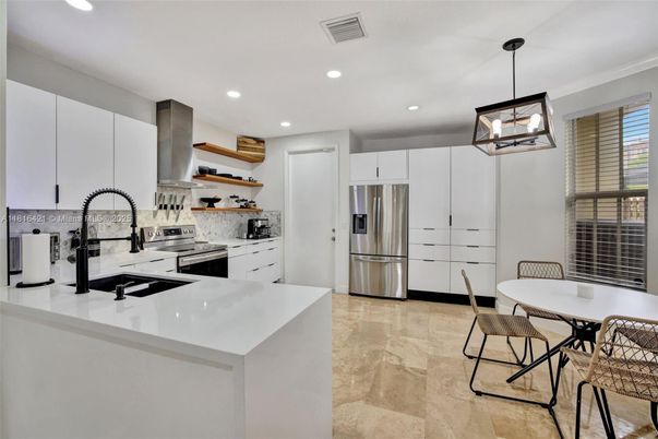 Interior, Kitchen, Pendant Lights, Recessed Lighting, Stainless Steel Appliances