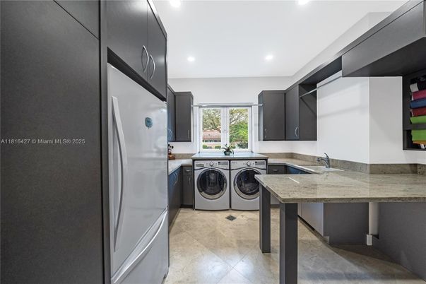 Interior, Recessed Lighting, Washer