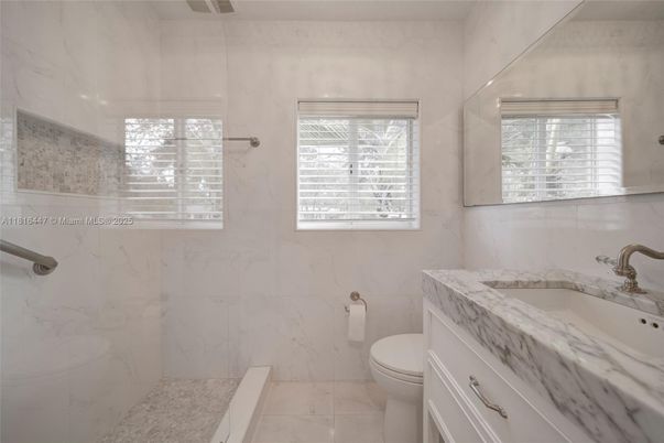 Bathroom, Interior, Marble, Marble Walls