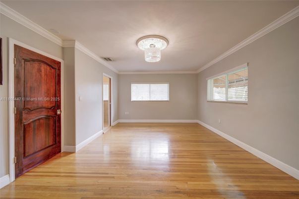 Chandelier, Empty room, Interior, Wood Texture Flooring