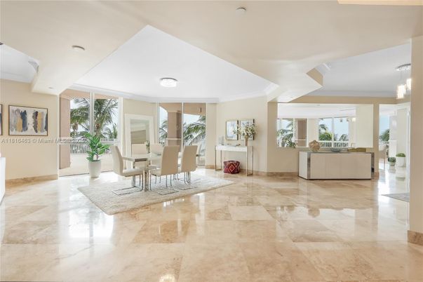 Dining room, Interior