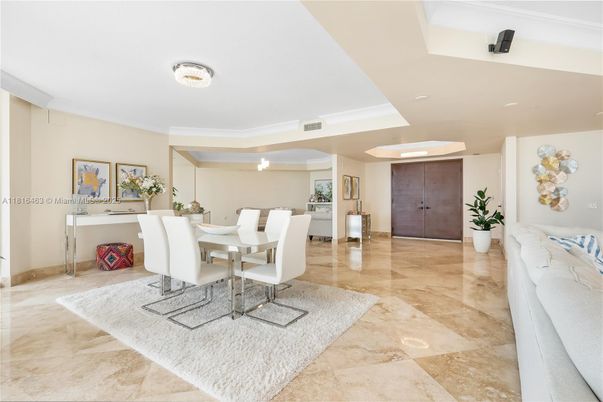 Dining room, Interior