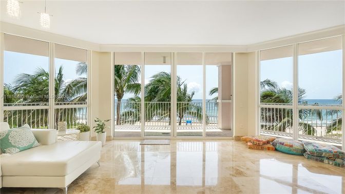 Interior, Sun Room, Water