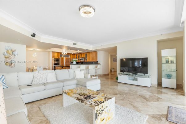 Dining room, Interior, Kitchen, Living room, Recessed Lighting, Stainless Steel Appliances