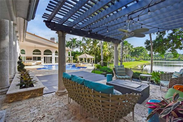 Exterior, Pool, Water