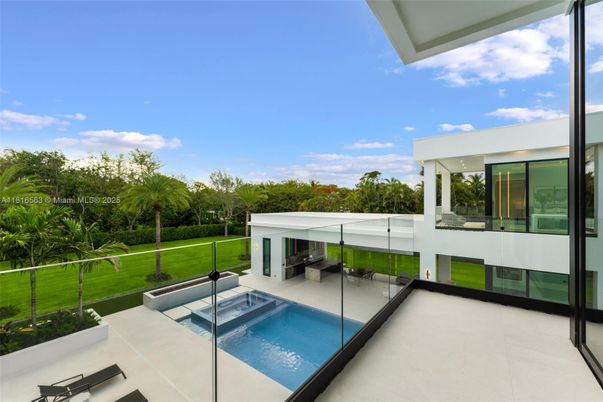 Exterior, Pool, Other