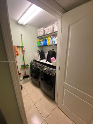 Interior, Washer