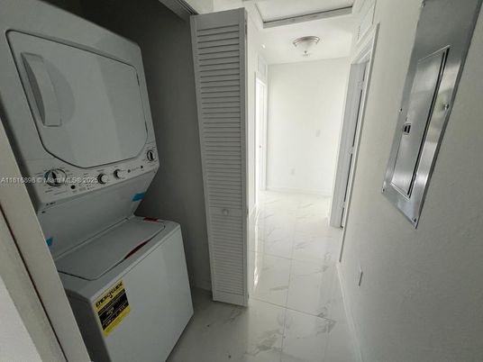 Interior, Marble, Utility Closets, Washer