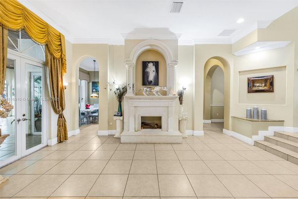 Fireplace, Interior, Recessed Lighting