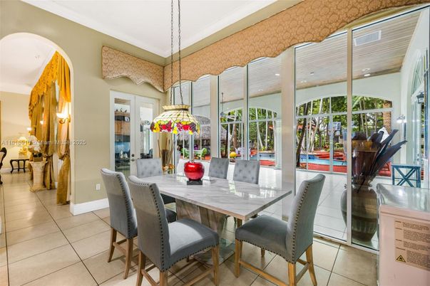 Dining room, Interior, Pendant Lights