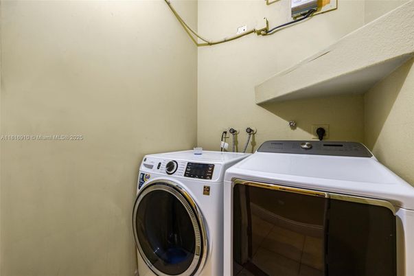 Interior, Washer