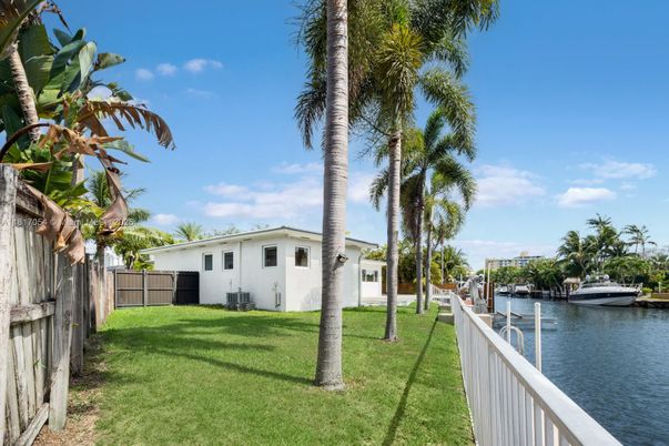 Backyard, Exterior, Water