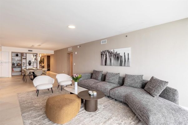 Dining room, Interior, Living room, Pendant Lights, Recessed Lighting