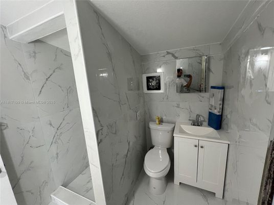 Bathroom, Interior, Marble, Marble Walls