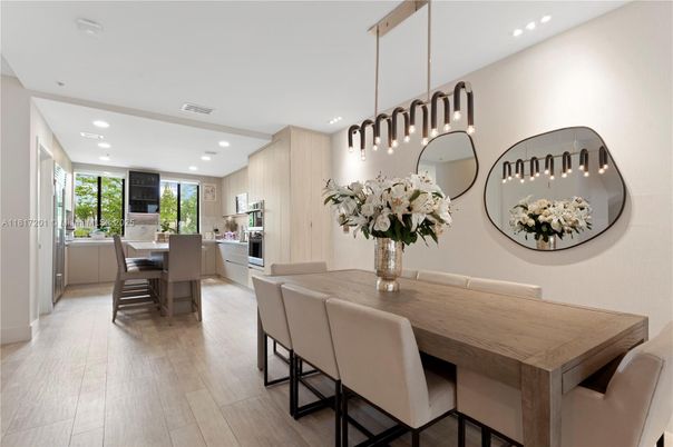 Dining room, Interior, Kitchen, Pendant Lights, Recessed Lighting, Wood Texture Flooring
