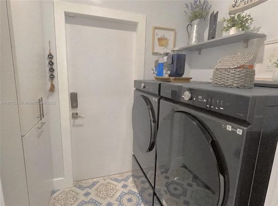 Interior, Washer