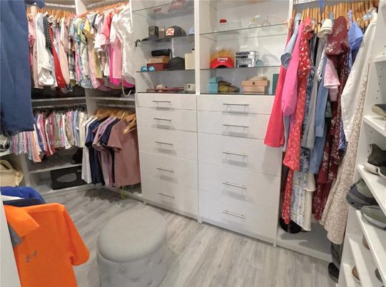 Interior, Walk-in Closets, Wood Texture Flooring