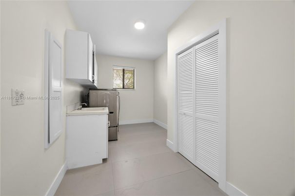 Interior, Recessed Lighting, Utility Closets, Washer