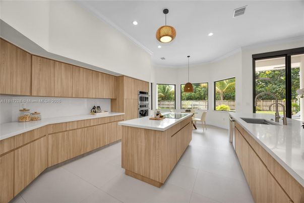 Dining room, Interior, Kitchen, Pendant Lights, Recessed Lighting, Stainless Steel Appliances