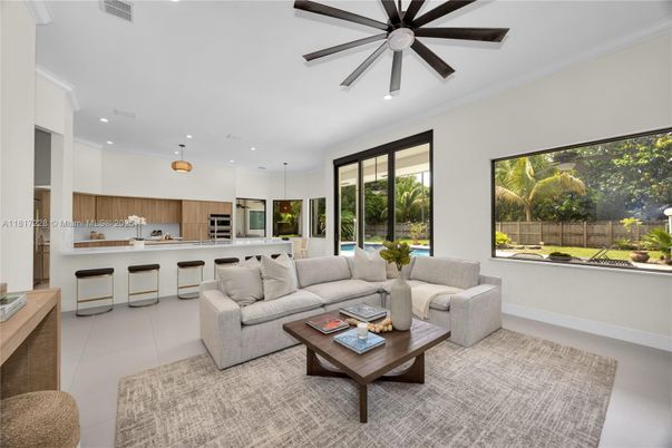 Interior, Kitchen, Living room, Pendant Lights, Recessed Lighting, Stainless Steel Appliances