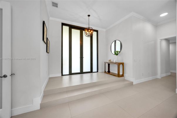Chandelier, Empty room, Interior, Recessed Lighting